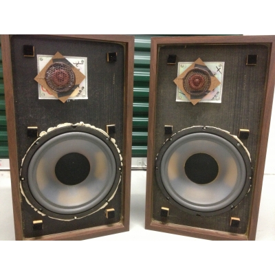 acoustic suspension speakers