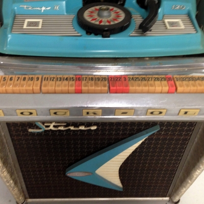 Rock-Ola Tempo 2 Jukebox - 1960 - RT2-1
