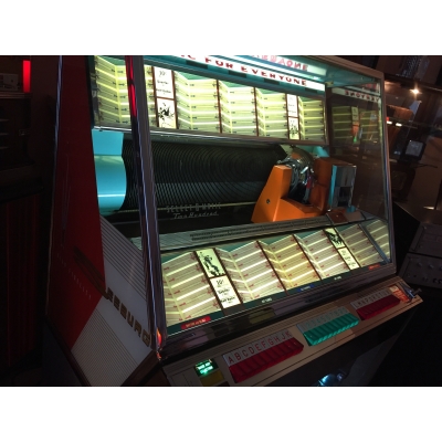 SEEBURG 201 JUKEBOX (1957) - SJ-201